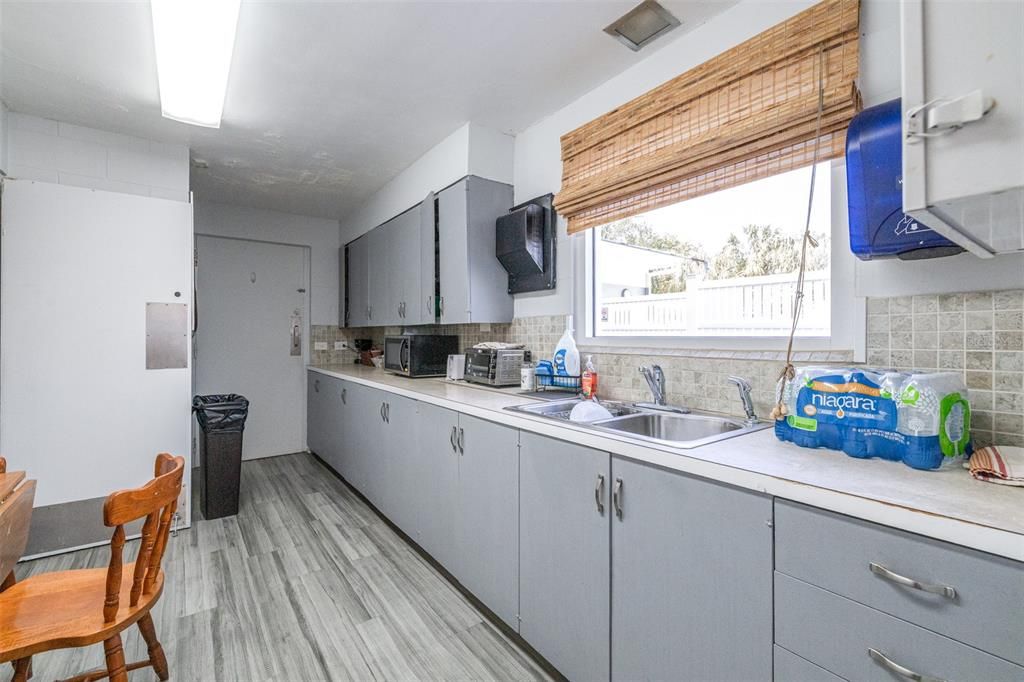 For Sale: $110,000 (2 beds, 2 baths, 960 Square Feet)