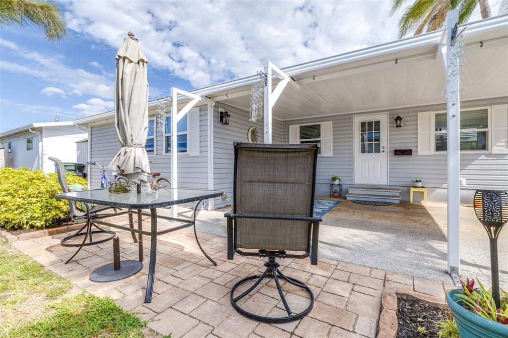 For Sale: $110,000 (2 beds, 2 baths, 960 Square Feet)