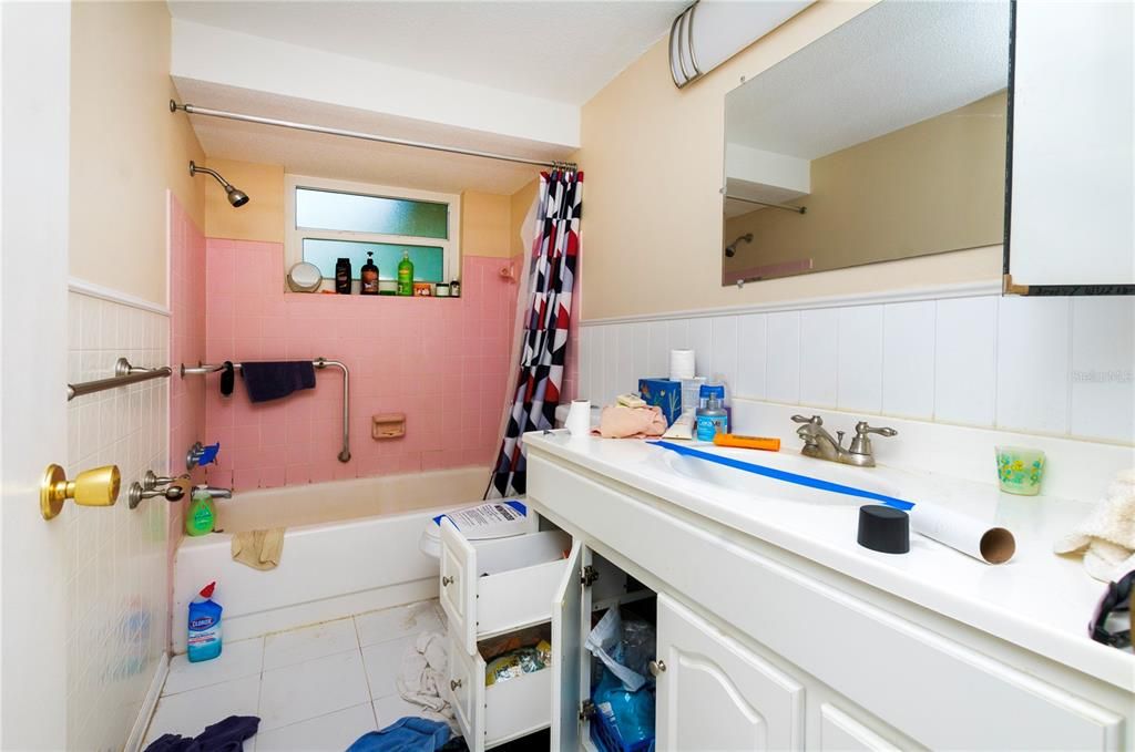 На продажу: $155,000 (2 спален, 2 ванн, 1152 Квадратных фут)