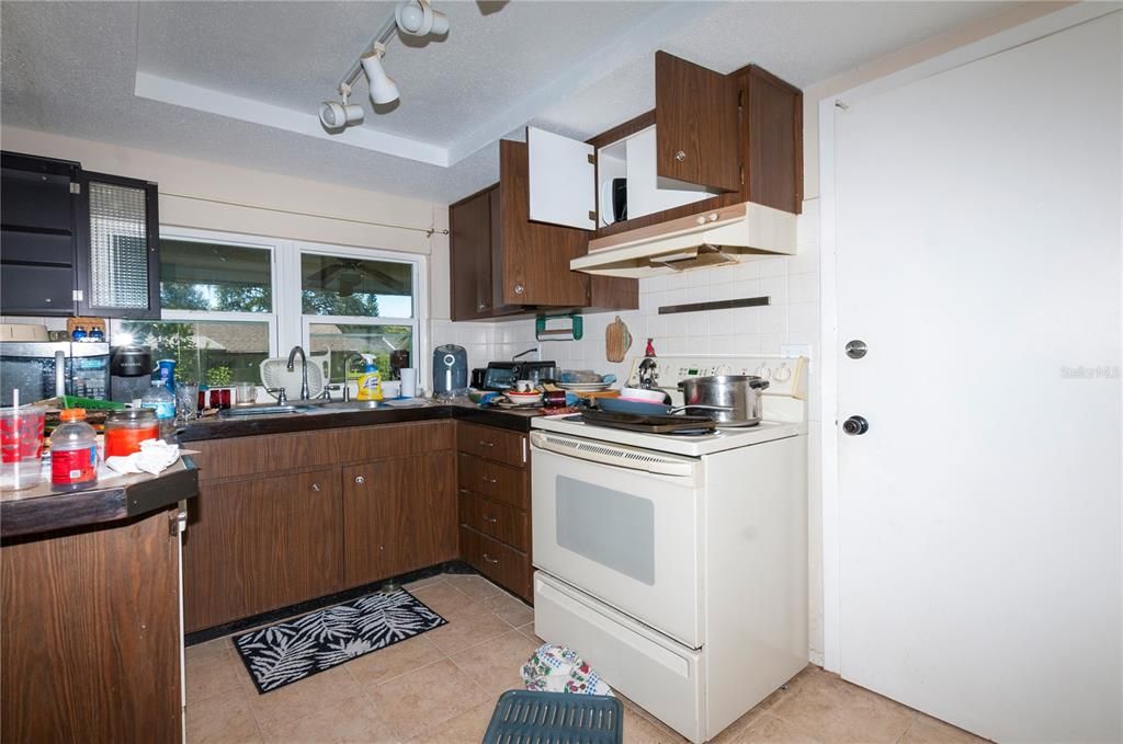 На продажу: $155,000 (2 спален, 2 ванн, 1152 Квадратных фут)
