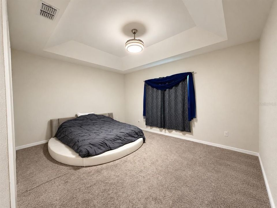 En Venta: $869,000 (5 camas, 4 baños, 3118 Pies cuadrados)