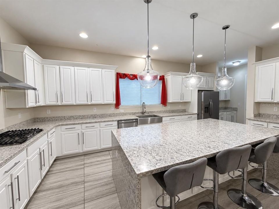 En Venta: $869,000 (5 camas, 4 baños, 3118 Pies cuadrados)