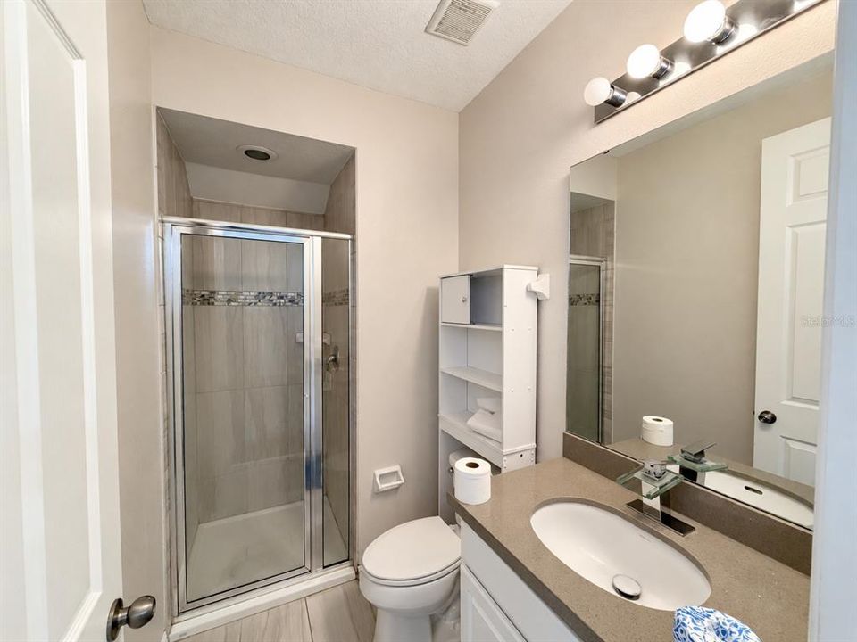 En Venta: $869,000 (5 camas, 4 baños, 3118 Pies cuadrados)