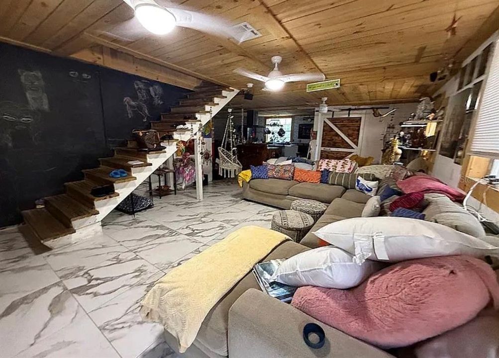 На продажу: $369,900 (3 спален, 2 ванн, 980 Квадратных фут)