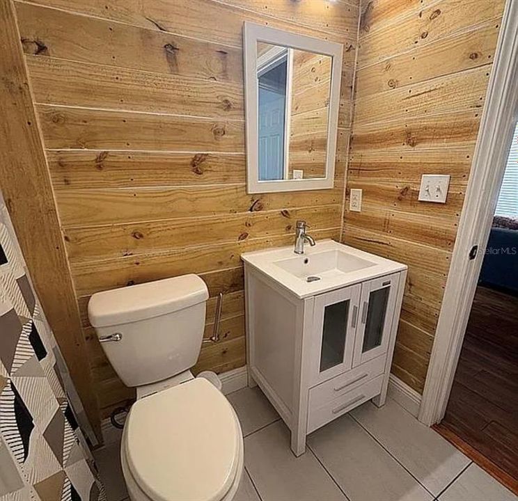 На продажу: $369,900 (3 спален, 2 ванн, 980 Квадратных фут)
