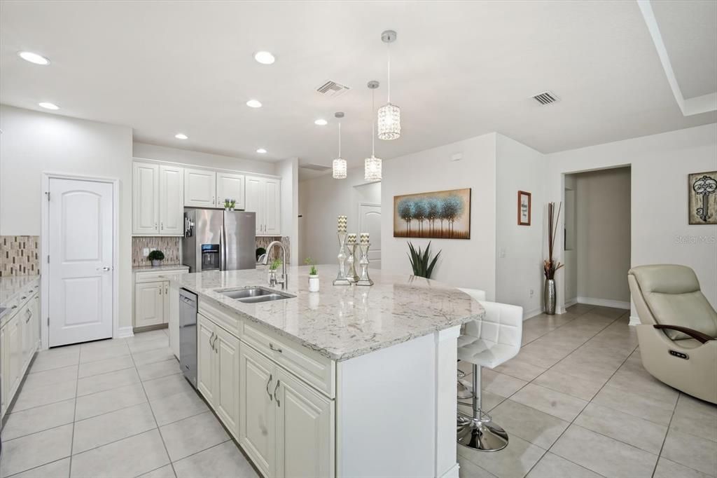 For Sale: $774,900 (4 beds, 3 baths, 3013 Square Feet)