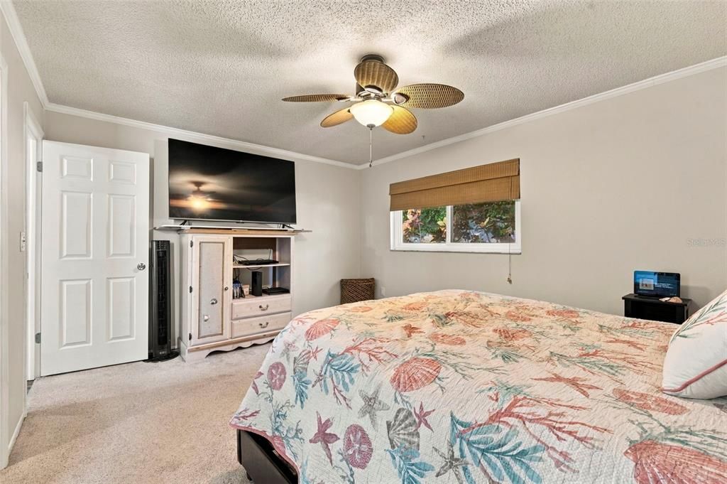 For Sale: $449,000 (3 beds, 3 baths, 1614 Square Feet)