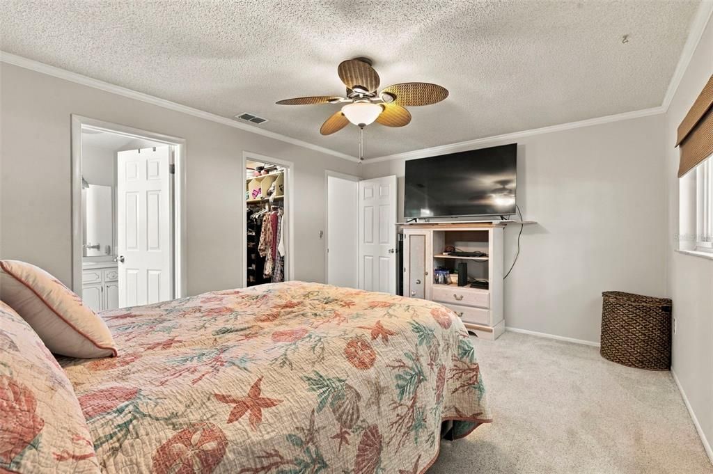 For Sale: $449,000 (3 beds, 3 baths, 1614 Square Feet)