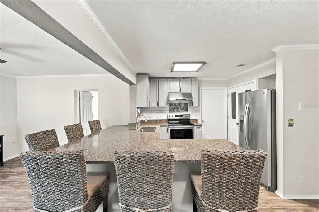 For Sale: $449,000 (3 beds, 3 baths, 1614 Square Feet)