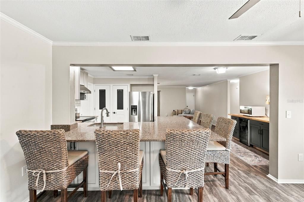For Sale: $449,000 (3 beds, 3 baths, 1614 Square Feet)
