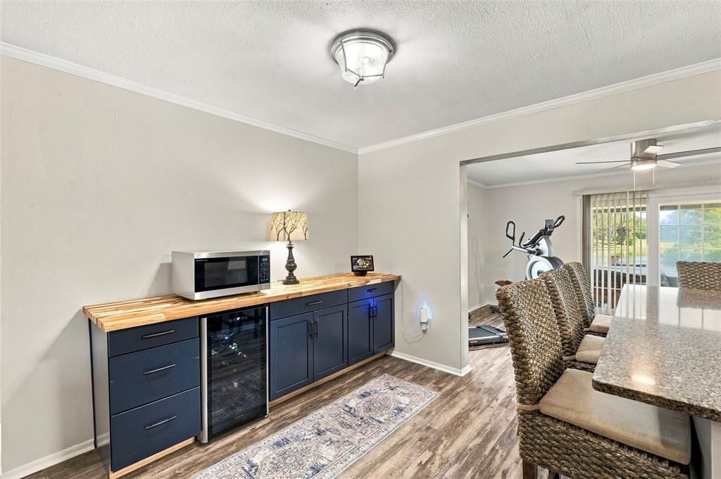 For Sale: $449,000 (3 beds, 3 baths, 1614 Square Feet)