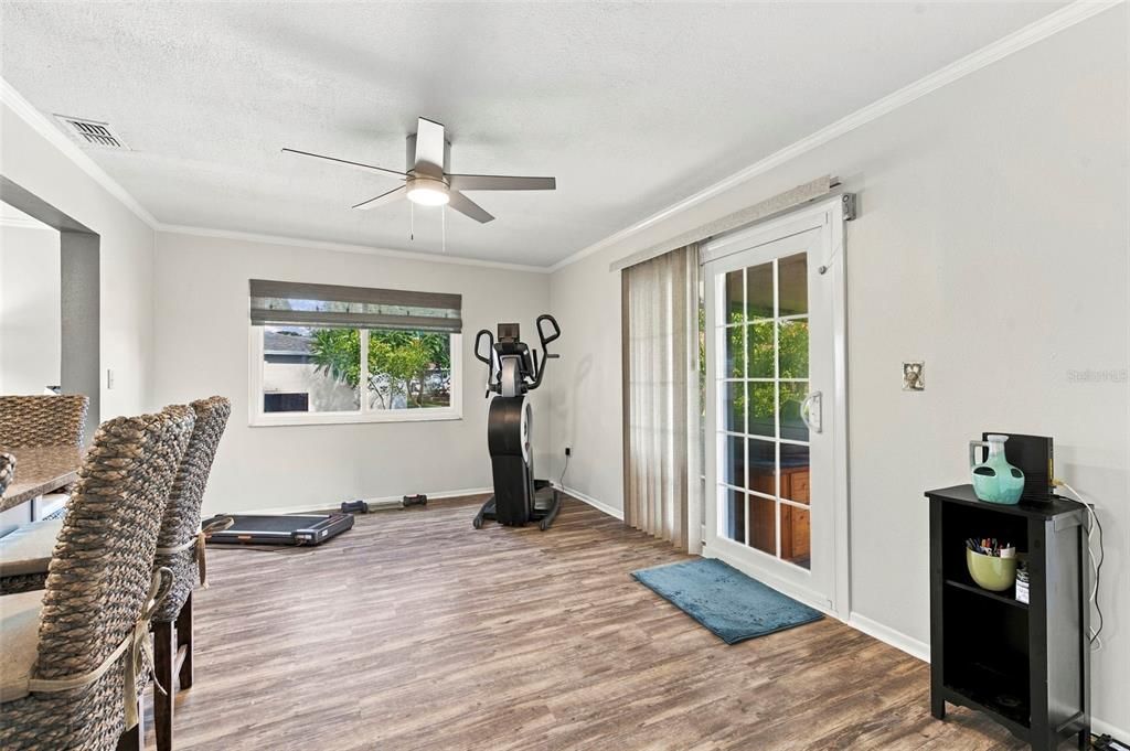 For Sale: $449,000 (3 beds, 3 baths, 1614 Square Feet)