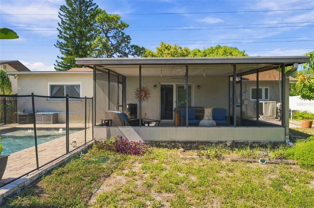 For Sale: $449,000 (3 beds, 3 baths, 1614 Square Feet)