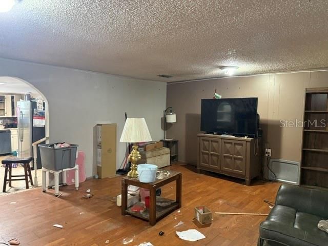 En Venta: $410,000 (3 camas, 2 baños, 1320 Pies cuadrados)