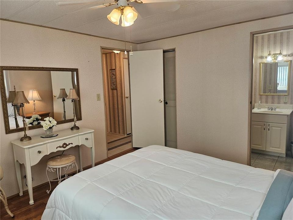 En Venta: $164,800 (2 camas, 2 baños, 1180 Pies cuadrados)