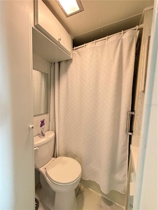 For Sale: $79,900 (1 beds, 1 baths, 624 Square Feet)
