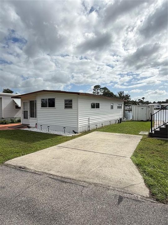 For Sale: $79,900 (1 beds, 1 baths, 624 Square Feet)