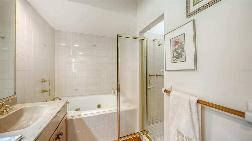 En Venta: $775,000 (2 camas, 2 baños, 2071 Pies cuadrados)