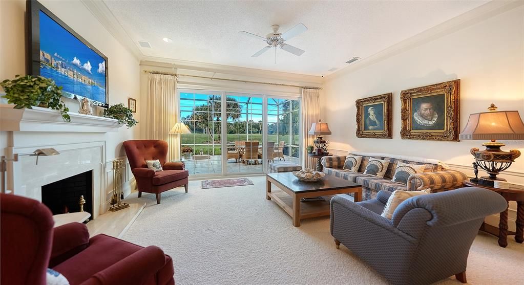 En Venta: $775,000 (2 camas, 2 baños, 2071 Pies cuadrados)