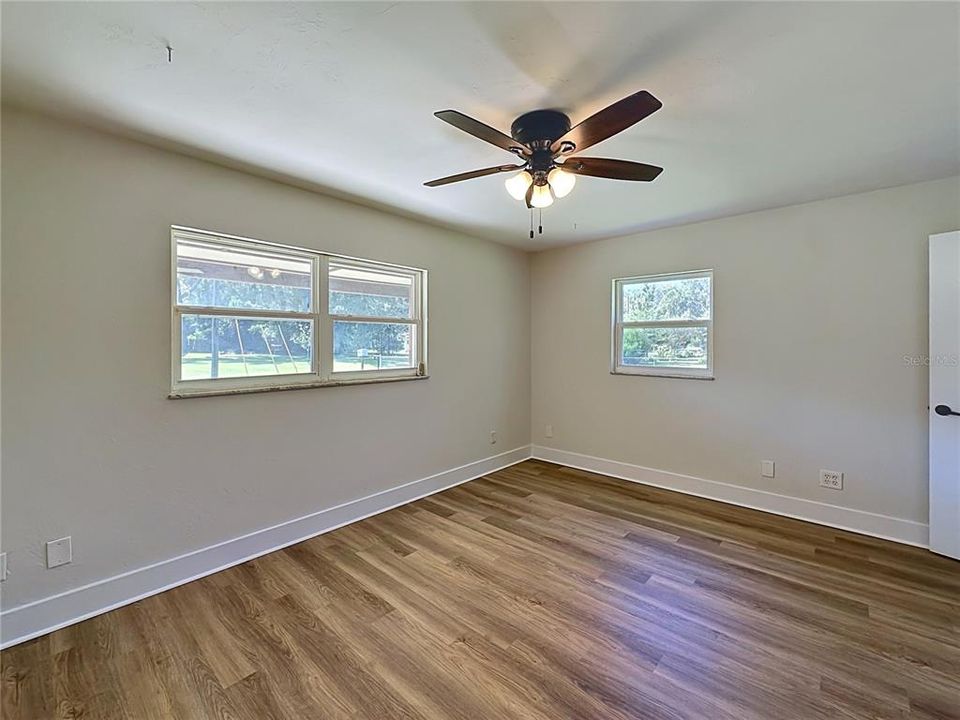 En Venta: $289,900 (4 camas, 3 baños, 1794 Pies cuadrados)
