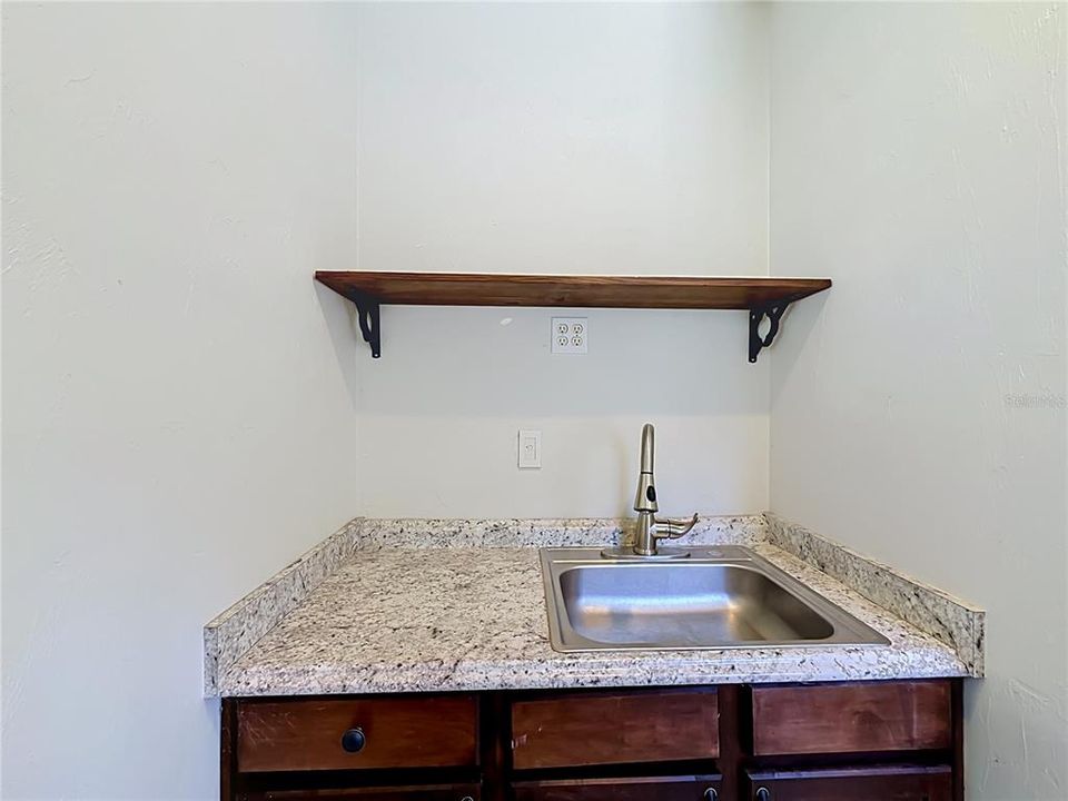 En Venta: $289,900 (4 camas, 3 baños, 1794 Pies cuadrados)