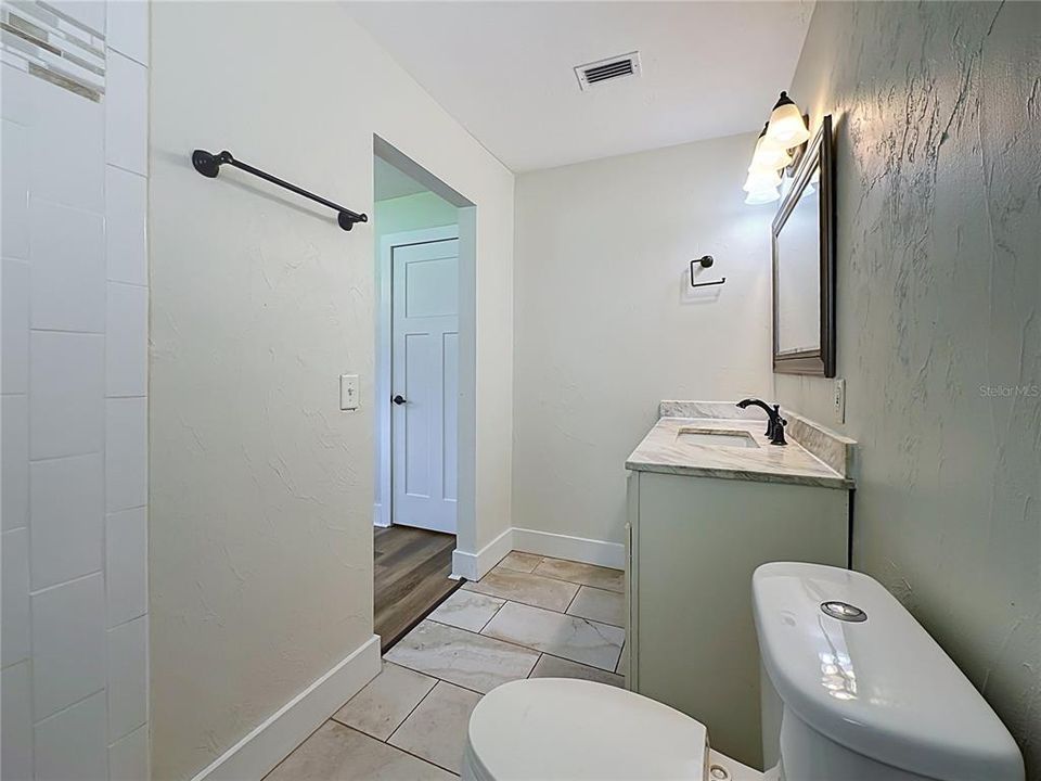 En Venta: $289,900 (4 camas, 3 baños, 1794 Pies cuadrados)
