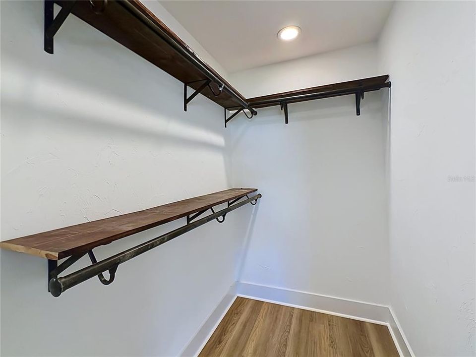 En Venta: $289,900 (4 camas, 3 baños, 1794 Pies cuadrados)