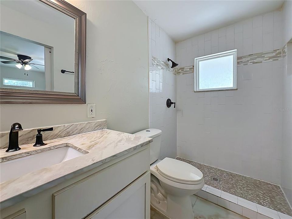 En Venta: $289,900 (4 camas, 3 baños, 1794 Pies cuadrados)