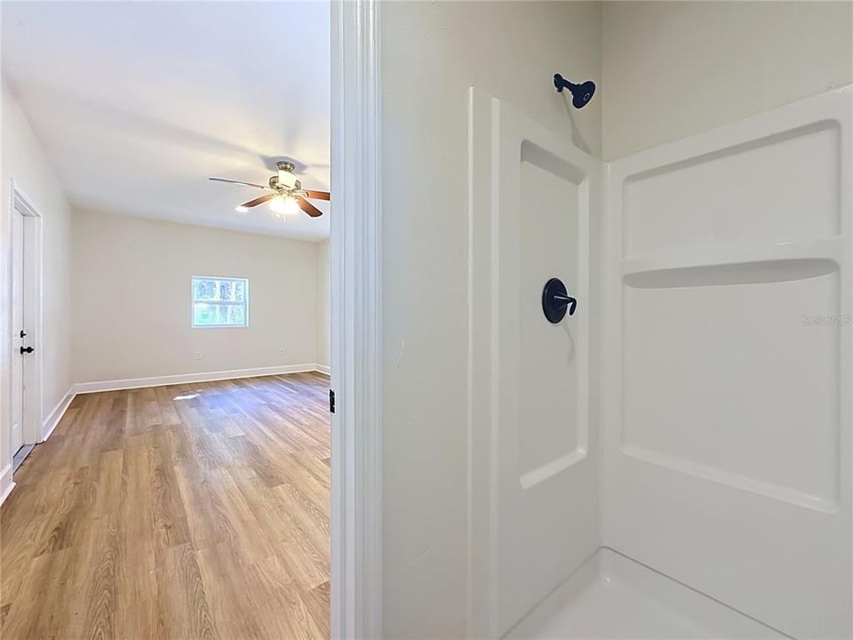 En Venta: $289,900 (4 camas, 3 baños, 1794 Pies cuadrados)