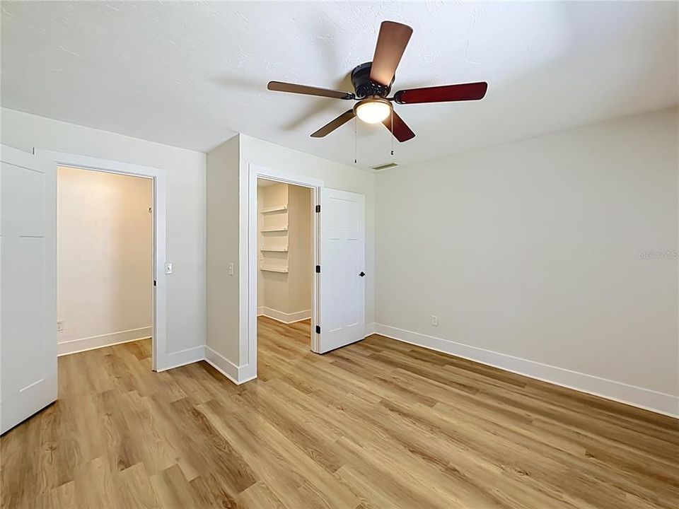 En Venta: $289,900 (4 camas, 3 baños, 1794 Pies cuadrados)