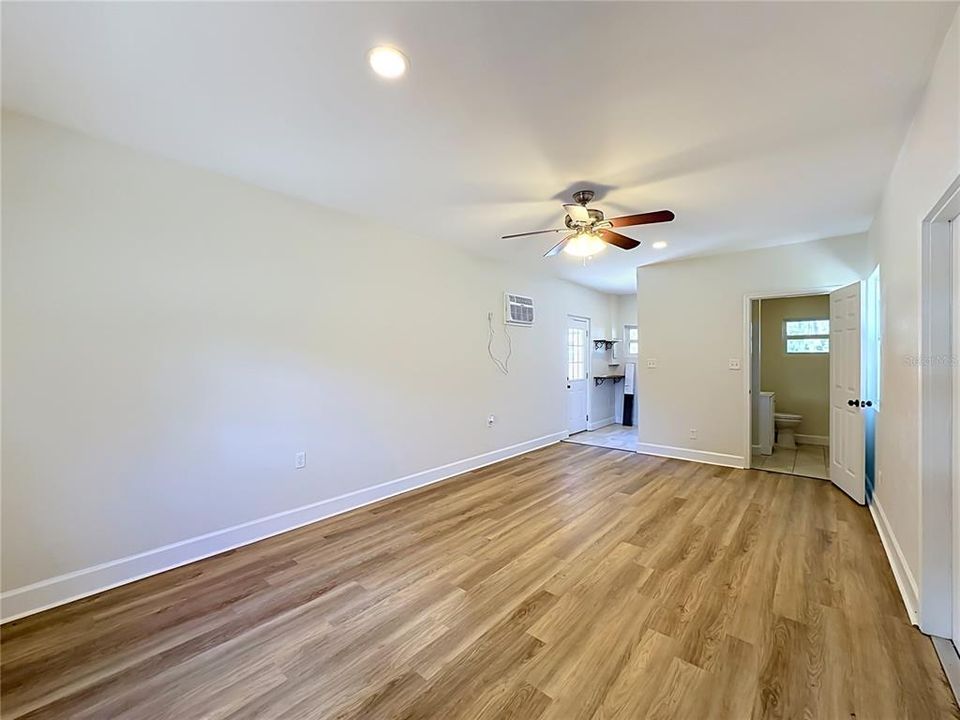 En Venta: $289,900 (4 camas, 3 baños, 1794 Pies cuadrados)