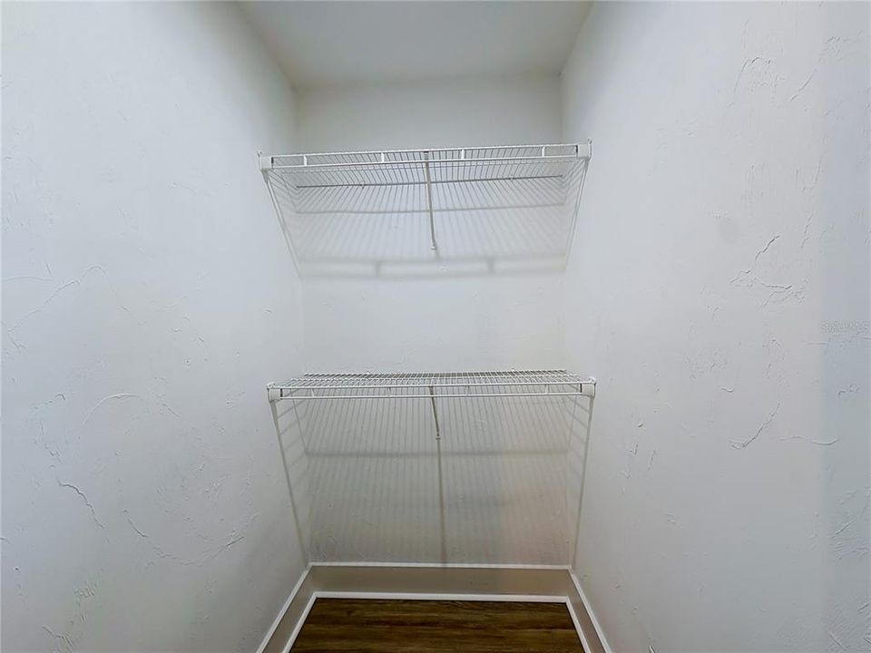 En Venta: $289,900 (4 camas, 3 baños, 1794 Pies cuadrados)