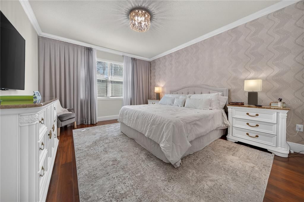 En Venta: $725,000 (5 camas, 3 baños, 2900 Pies cuadrados)