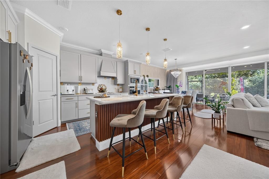 En Venta: $725,000 (5 camas, 3 baños, 2900 Pies cuadrados)