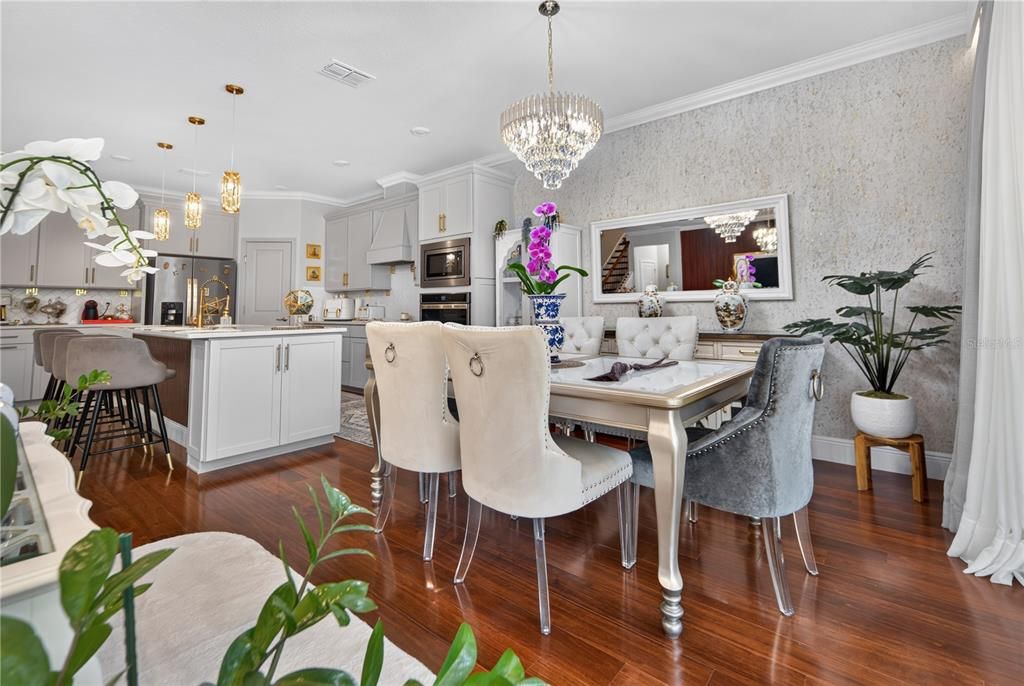En Venta: $725,000 (5 camas, 3 baños, 2900 Pies cuadrados)