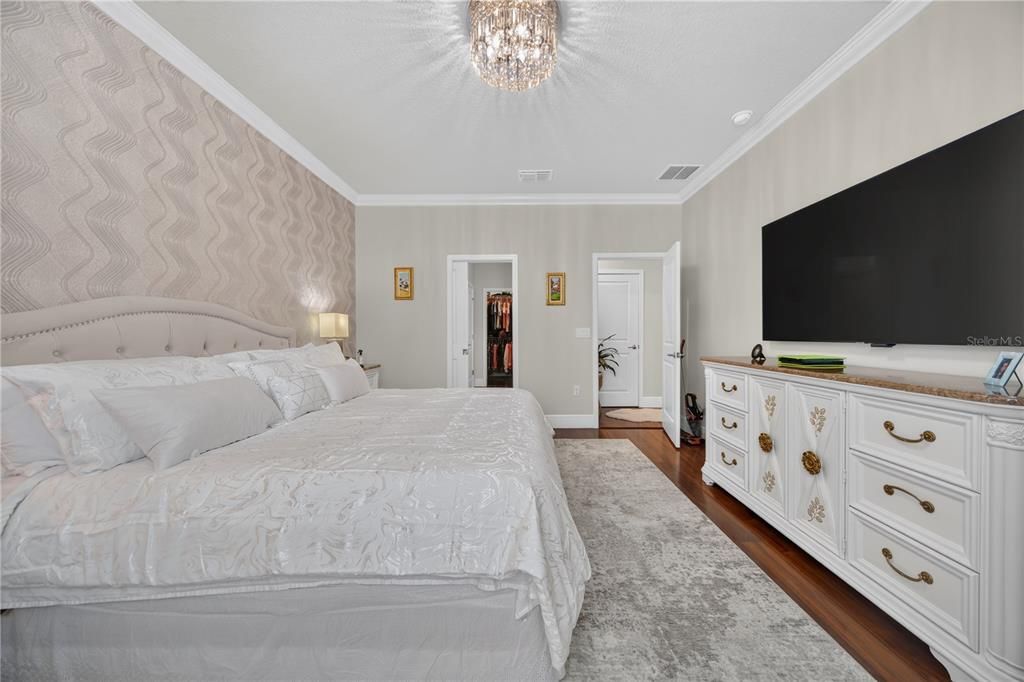 En Venta: $725,000 (5 camas, 3 baños, 2900 Pies cuadrados)