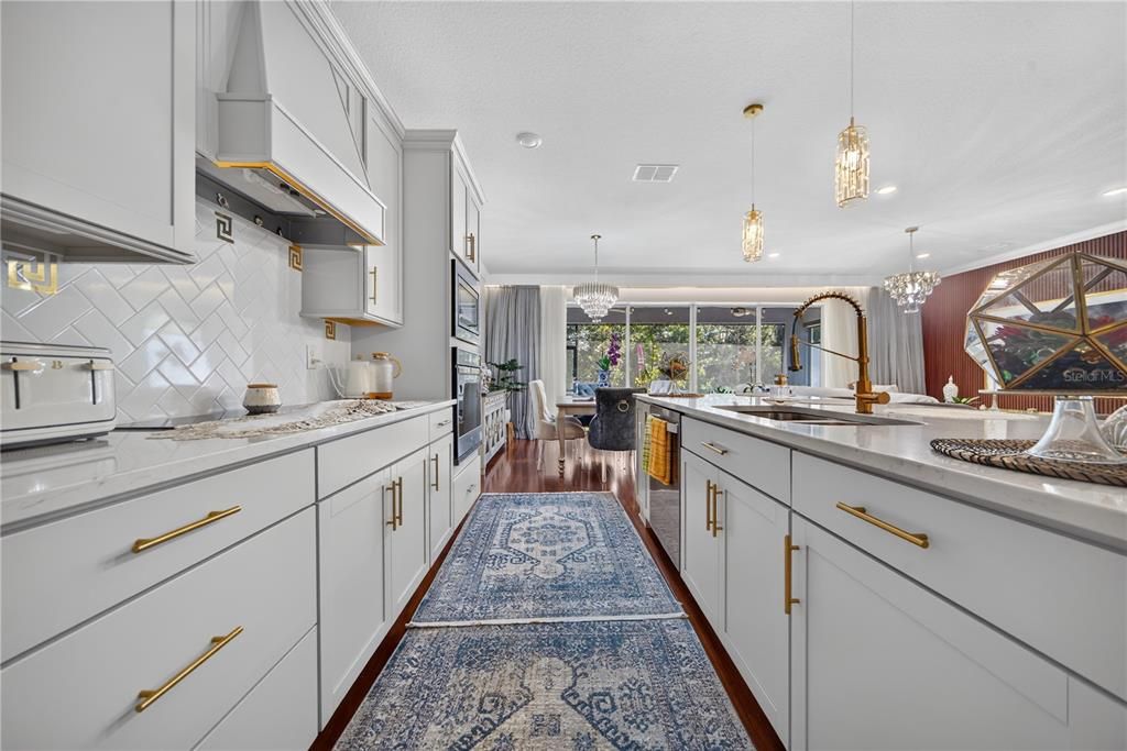 En Venta: $725,000 (5 camas, 3 baños, 2900 Pies cuadrados)