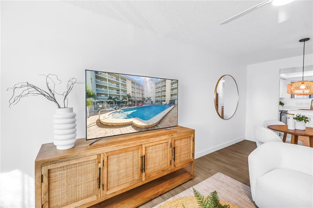 На продажу: $89,500 (1 спален, 1 ванн, 645 Квадратных фут)