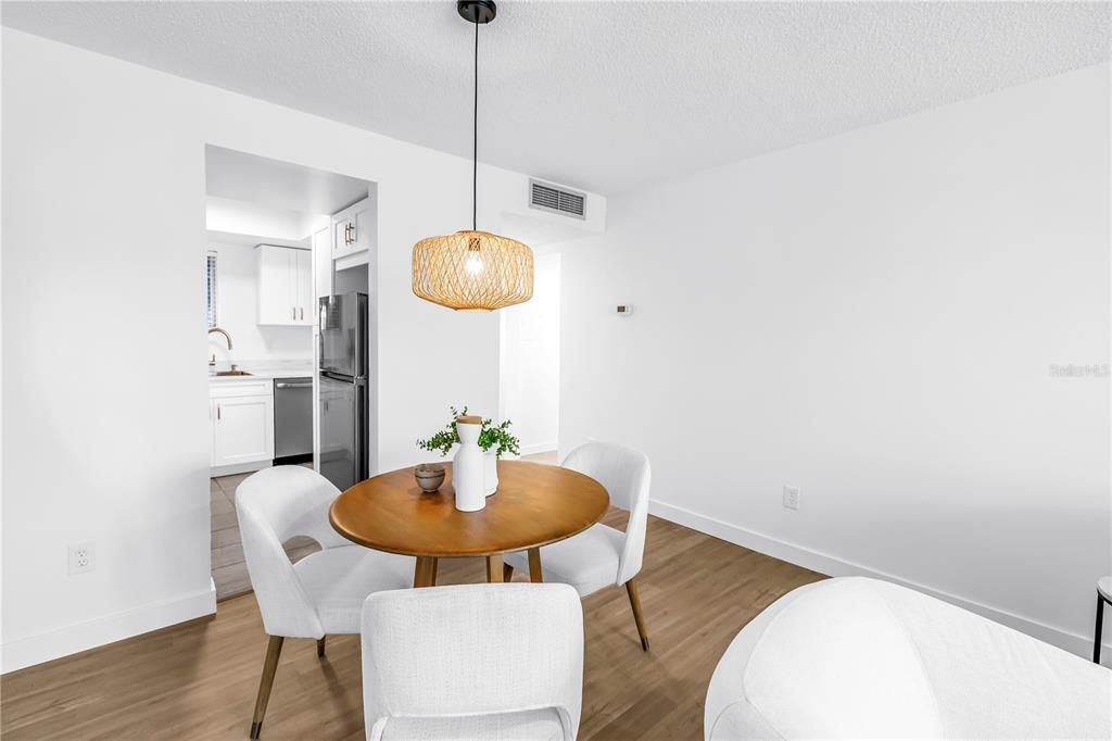 На продажу: $89,500 (1 спален, 1 ванн, 645 Квадратных фут)