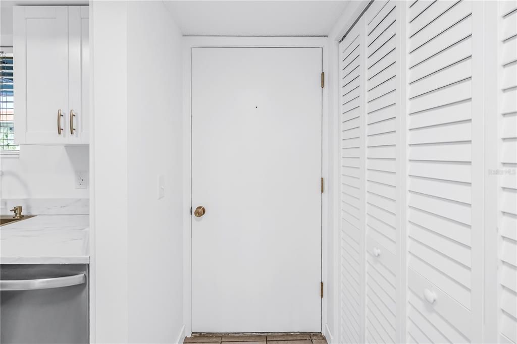 На продажу: $89,500 (1 спален, 1 ванн, 645 Квадратных фут)