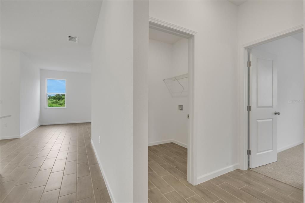 На продажу: $299,990 (4 спален, 2 ванн, 1625 Квадратных фут)