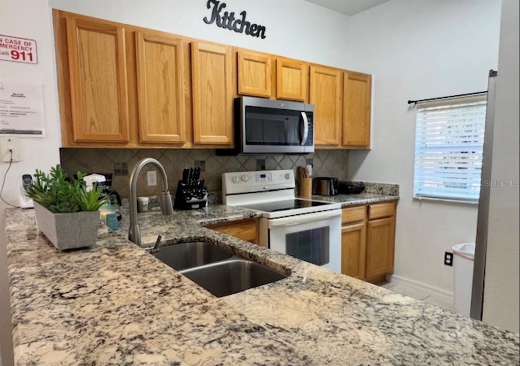 En Venta: $274,900 (3 camas, 2 baños, 1295 Pies cuadrados)
