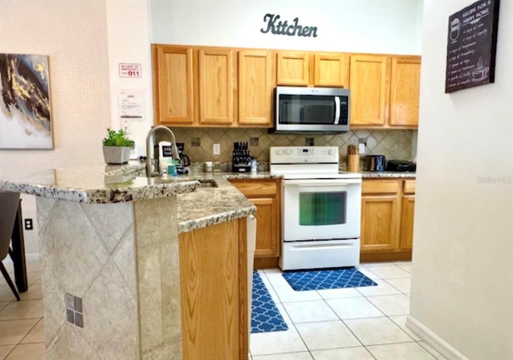 En Venta: $274,900 (3 camas, 2 baños, 1295 Pies cuadrados)