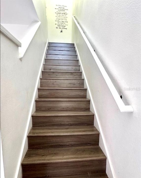 En Venta: $274,900 (3 camas, 2 baños, 1295 Pies cuadrados)