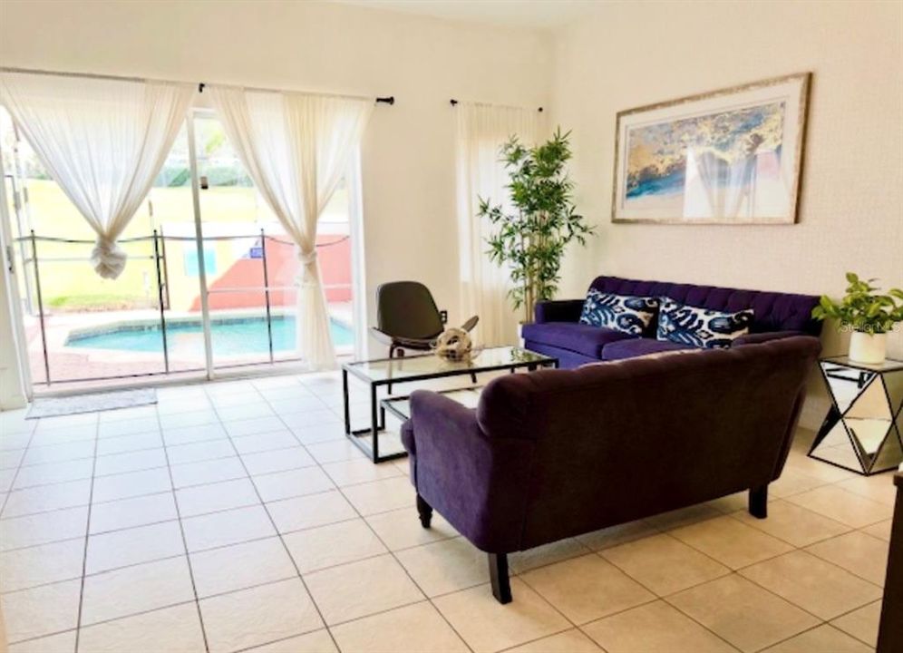 En Venta: $274,900 (3 camas, 2 baños, 1295 Pies cuadrados)