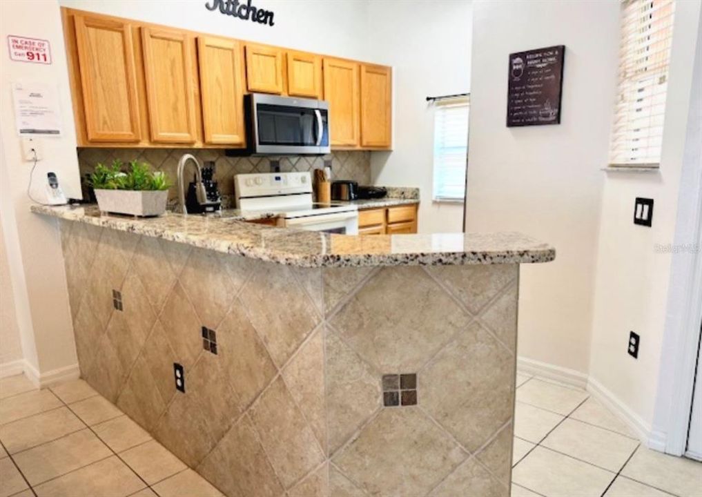 En Venta: $274,900 (3 camas, 2 baños, 1295 Pies cuadrados)