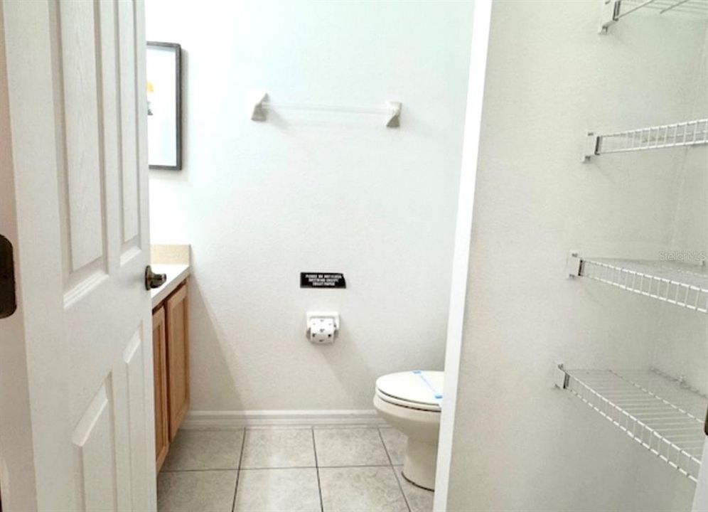 En Venta: $274,900 (3 camas, 2 baños, 1295 Pies cuadrados)