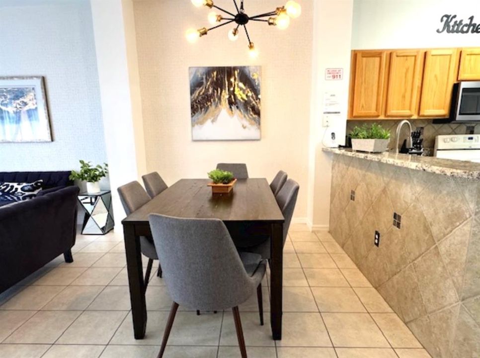 En Venta: $274,900 (3 camas, 2 baños, 1295 Pies cuadrados)
