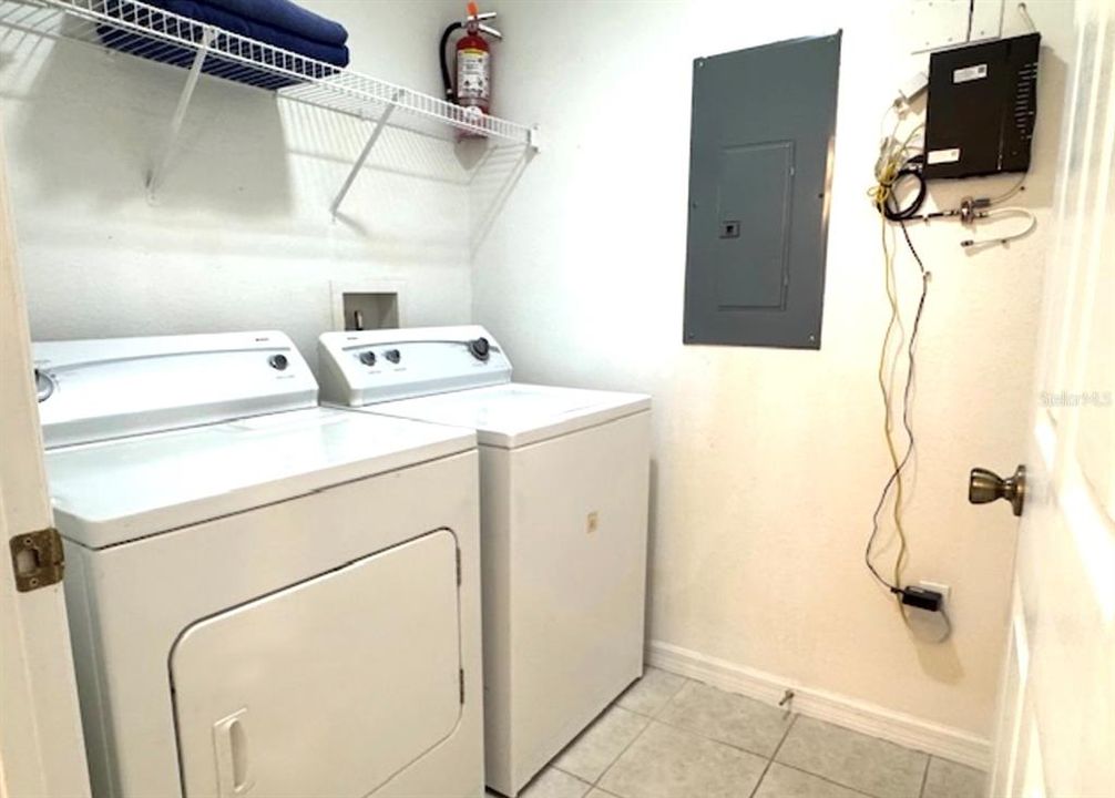 En Venta: $274,900 (3 camas, 2 baños, 1295 Pies cuadrados)