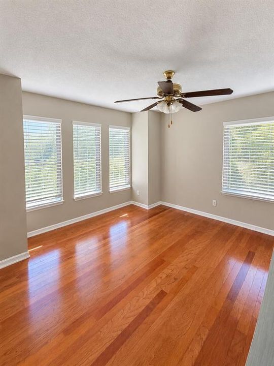 For Sale: $249,000 (3 beds, 2 baths, 1429 Square Feet)